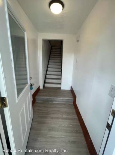 Main picture of 2705 Riverside Ave