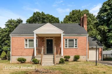Main picture of 10388 Maria Ave