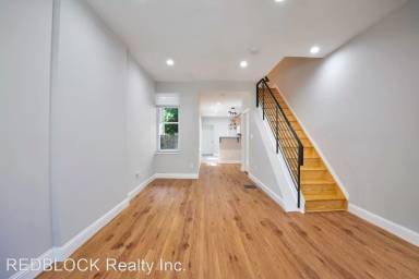Main picture of 2312 W Thompson St