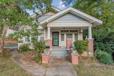 Main picture of 1312 E North St