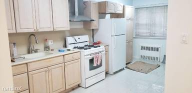 Main picture of 8868 Bay 16th St