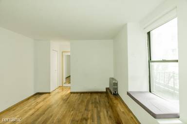 Main picture of 213 Avenue of the Americas
