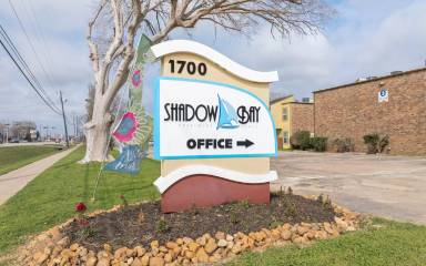 Main picture of Shadow Bay