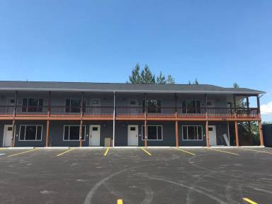 Main picture of 680 N Luke St