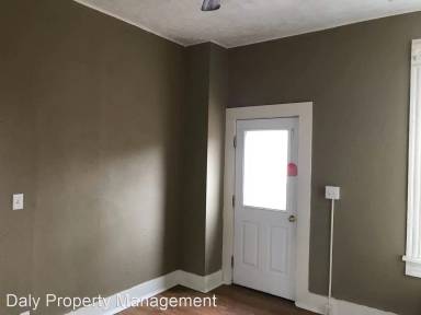 Main picture of 1023 N Wheeler Ave