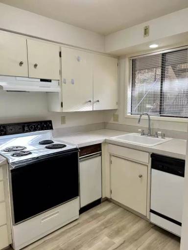 Main picture of La Villa Apartments