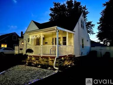 Main picture of 484 Ivyhurst Rd N