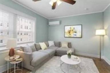 Main picture of 4545 Main St