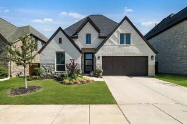 Main picture of 2913 Peartree Ln