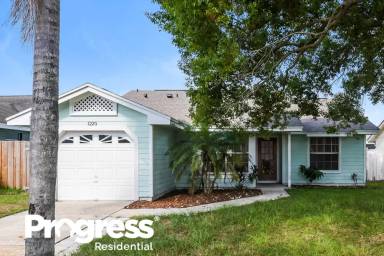 Main picture of 1220 Regal Ridge Dr