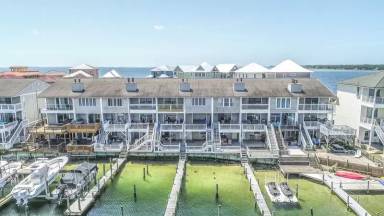 Main picture of 230 Snug Harbour Dr