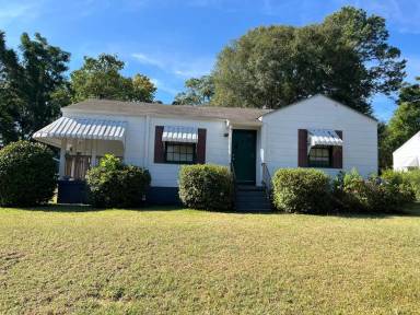 Main picture of 110 White Dr
