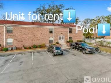 Main picture of Colonial Point Condominiums