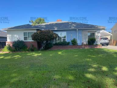 Main picture of 8143 Calmada Ave