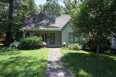 Main picture of 572 Cecil Ct
