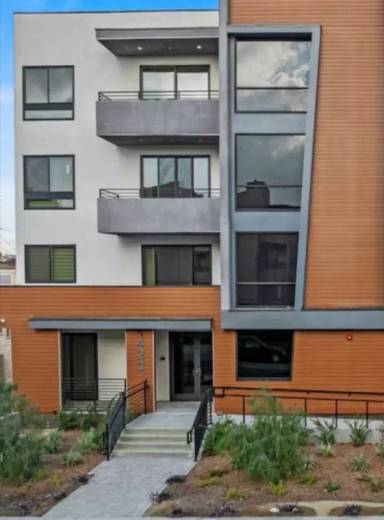 Main picture of 423 Oak St