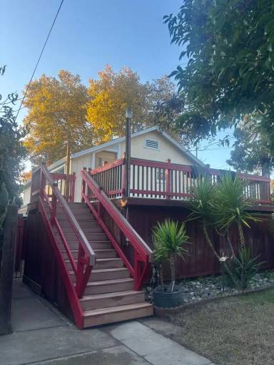 Main picture of 119 Earl Ave