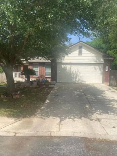 Main picture of 7334 Carriage Ln