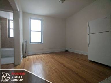 Main picture of 2715-35 N Milwaukee Ave Apartments