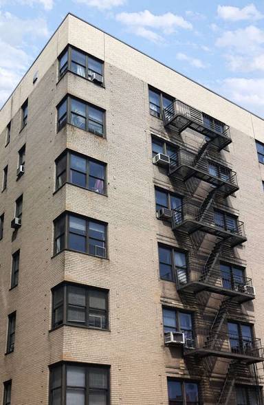 Main picture of 690 Fort Washington