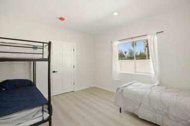 Main picture of 7904 Tampa Ave