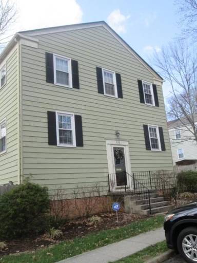 Main picture of 226 Huntington Ln