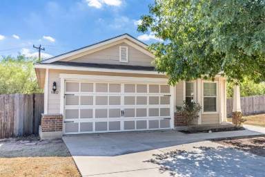Main picture of 9802 Vandenberg Way