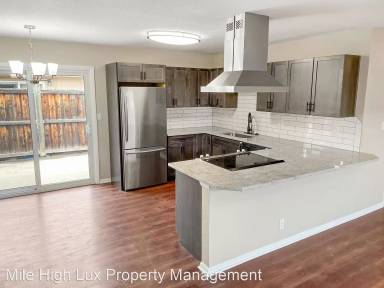 Main picture of 4505 W Alaska Pl