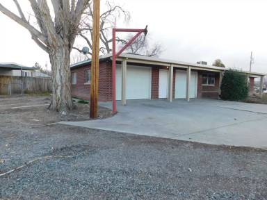 Main picture of 193 Thompson Rd