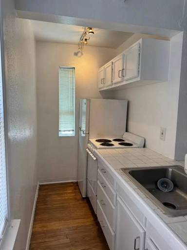 Main picture of 324 Harvard Dr SE