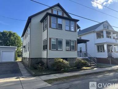 Main picture of 34 Walnut St