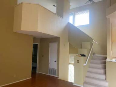 Main picture of 245 Sunset Dr