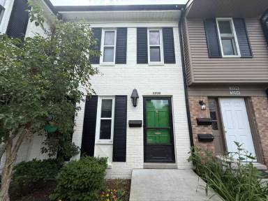 Main picture of 3208 Bolgos Cir