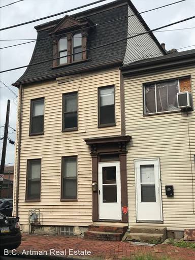 Main picture of 60 S 25th St