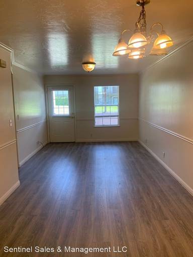 Main picture of 1050 S Orem Blvd