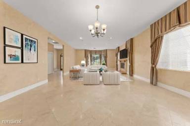 Main picture of 1026 E Verdugo Ave