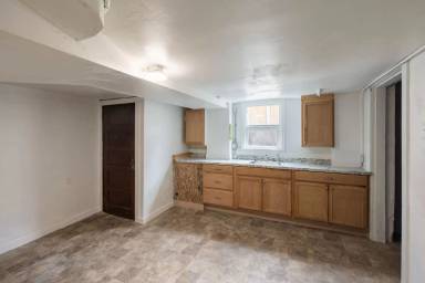 Main picture of 347 S Grant Ave