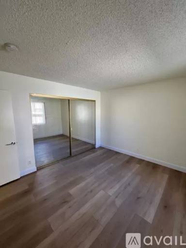 Main picture of 9129 Tobias Ave