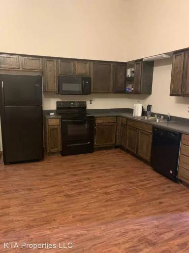 Main picture of 227 Chestnut St