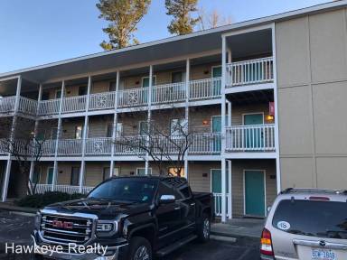 Main picture of Seahawk Square