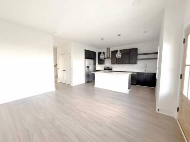 Main picture of 1321 Meridian St