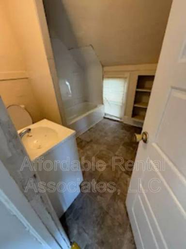 Main picture of 1224A S 20th St