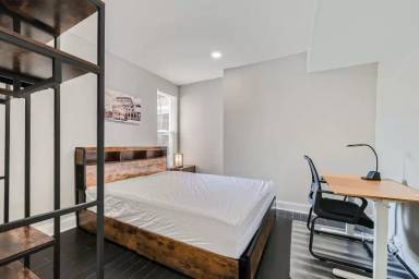 Main picture of 1019 E Preston St