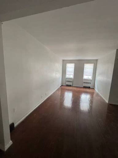 Main picture of 85 Easton Ave