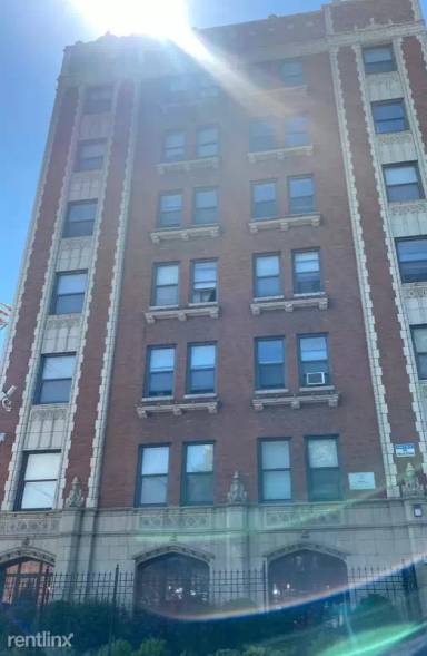 Main picture of 7048-50 S Merrill Ave