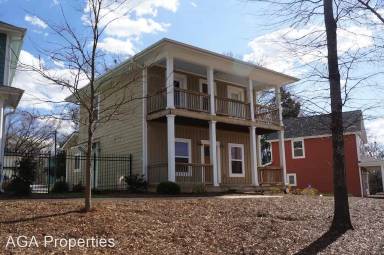Main picture of 136 Herman St