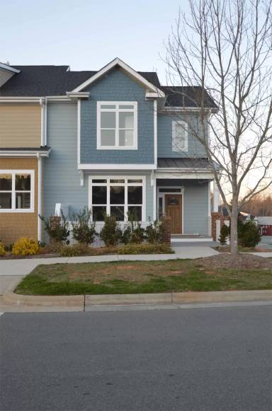 Main picture of 113 E Winmore Ave