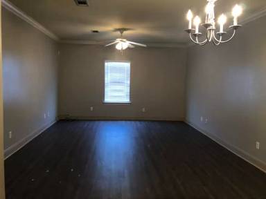 Main picture of Hidden Oaks Apartments