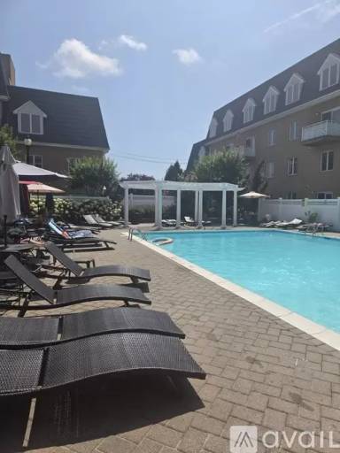 Main picture of 1455 Royce St