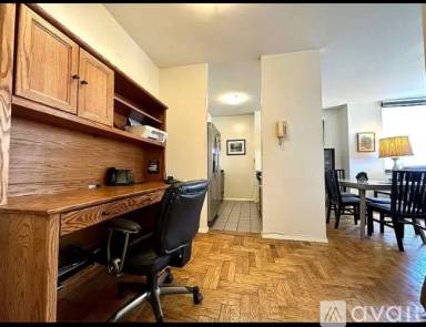 Main picture of 62 W 62nd St